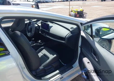 2024 Toyota Prius Limited z USA, uszkodzony, nr VIN JTDACAAU2R3030356